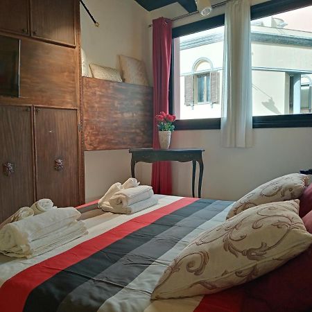 Einaudi 56 Guest House Cagliari Esterno foto