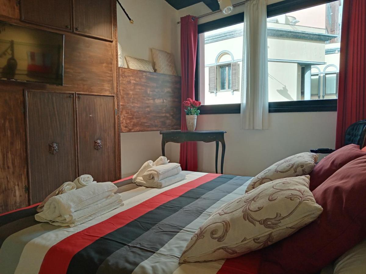 Einaudi 56 Guest House Cagliari Esterno foto