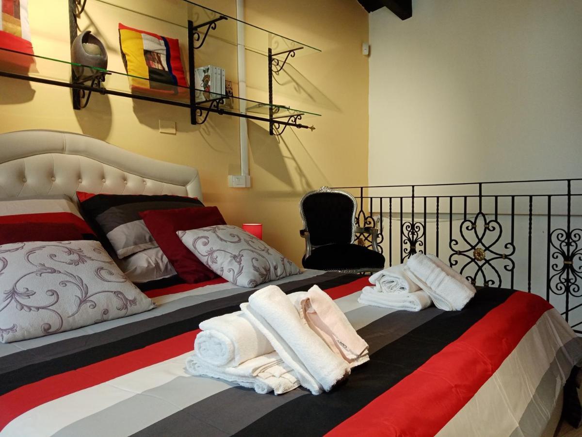 Einaudi 56 Guest House Cagliari Esterno foto