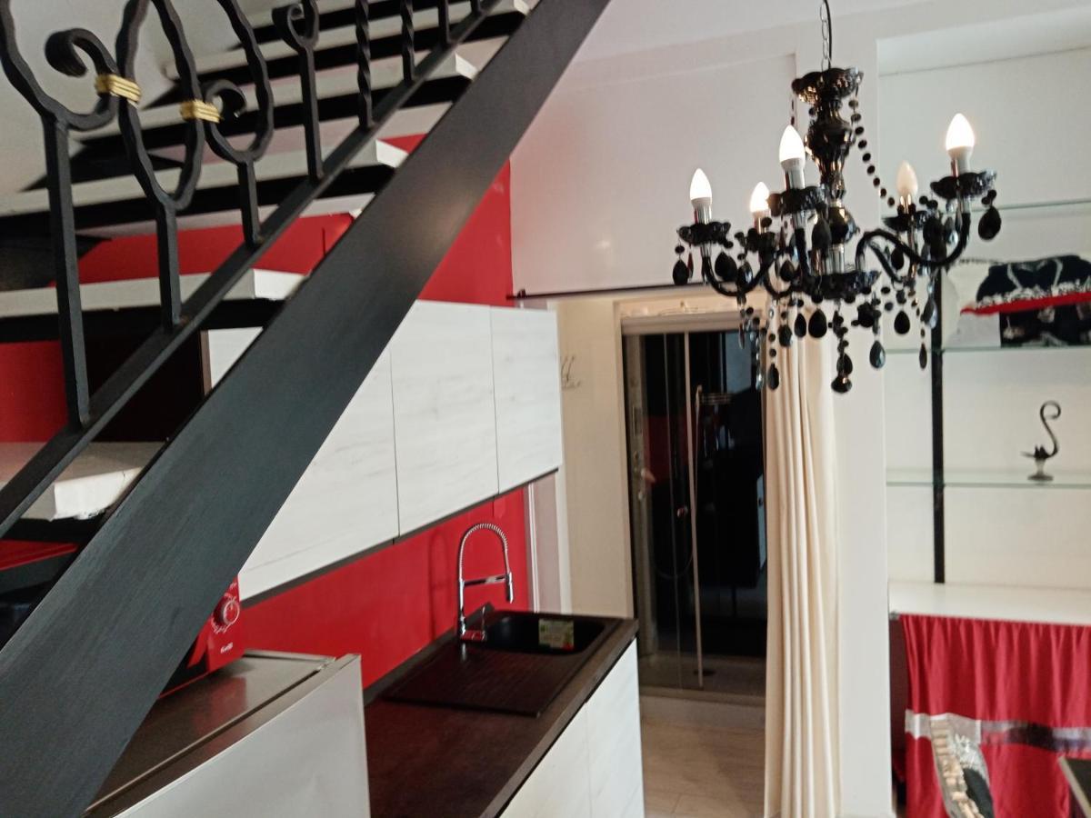 Einaudi 56 Guest House Cagliari Esterno foto